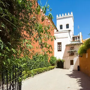 Holi-rent Historic House Next To The Alcazar Seville